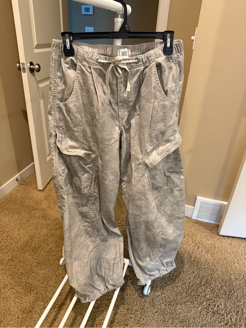 BDG Stone Gray Cargo Joggers - Picture 5 of 5